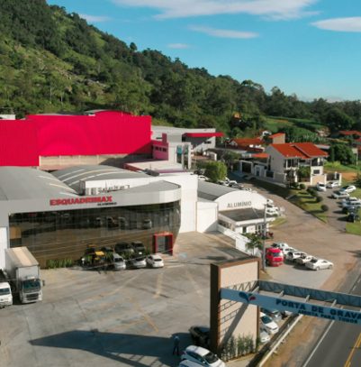Vista aérea da sede da Esquadrimax