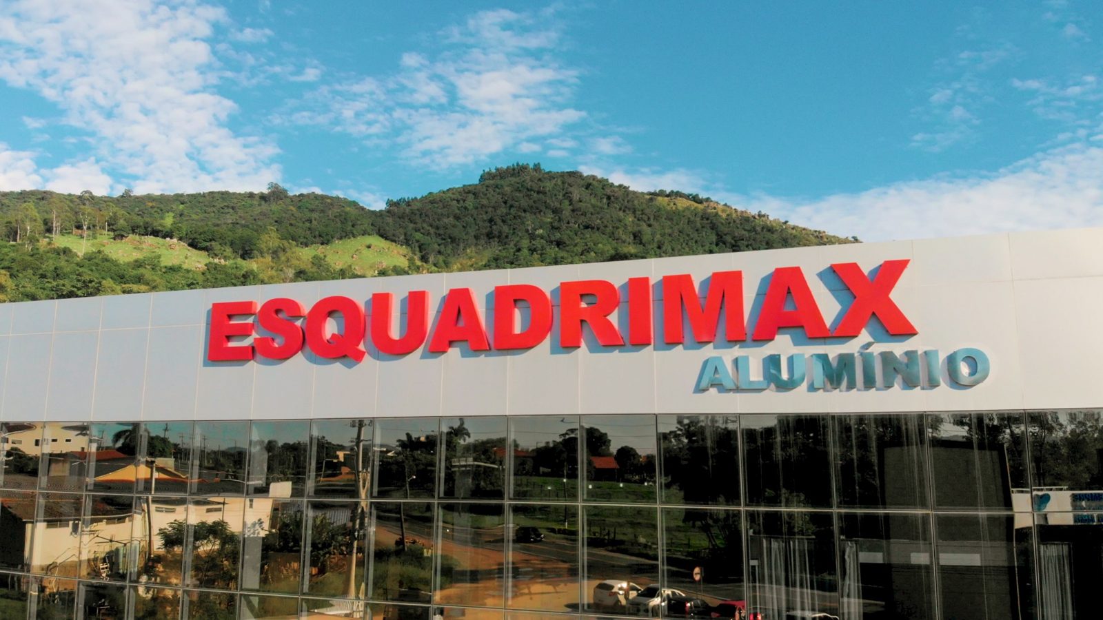 Fachada da Esquadrimax Alumínio em Gravatal – SC